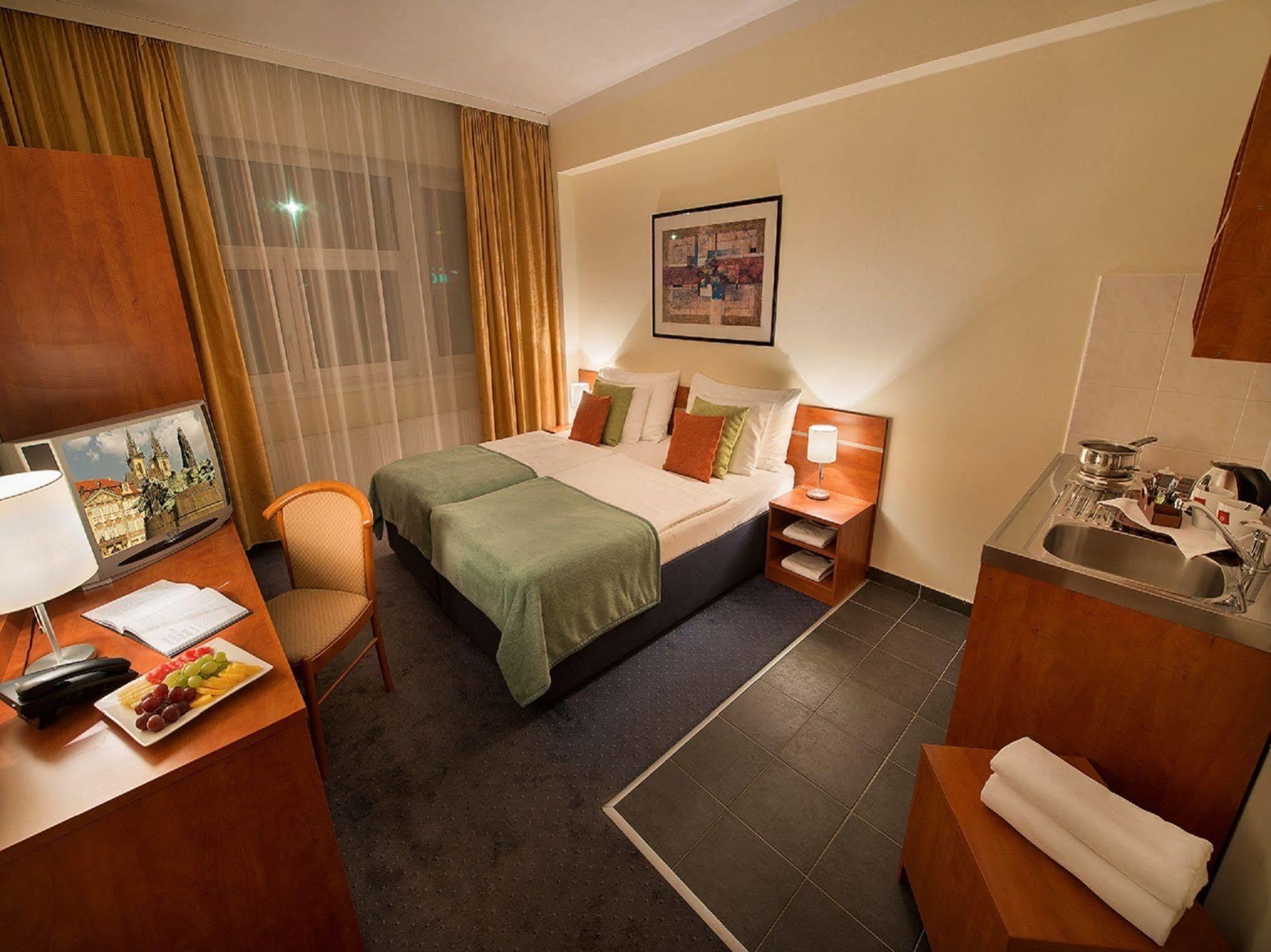 เรสซิเดนซ์ เอมมี ปราก Hotel ภายนอก รูปภาพ